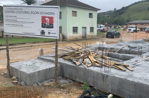 Construção do Centro Cultural Egon Schaden avança