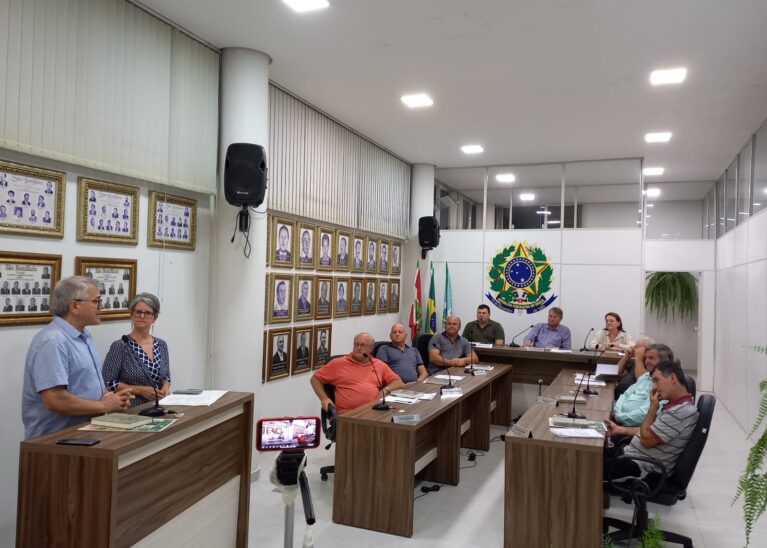 IES PARTICIPA DA SESSÃO DA CÂMARA MUNICIPAL DE SÃO BONIFÁCIO