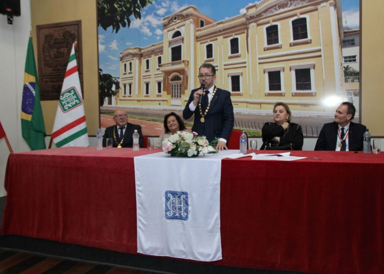 IES PARTICIPA DA CERIMÔNIA DA POSSE DA NOVA DIRETORIA DO IHGSC