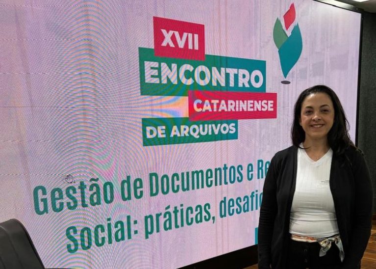 REPRESENTANTE DO IES PARTICIPA DO XVII ENCONTRO CATARINENSE DE ARQUIVOS